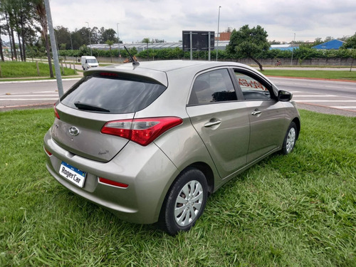 Imagem 10 de 13 de Hyundai Hb20 1.0 Comfort 12v Flex 4p Manual