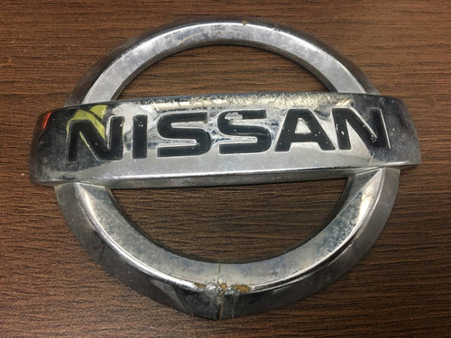 Emblema De Parrilla Nissan Sentra/versa 36678