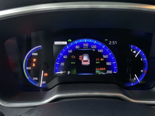 Imagen 15 de 25 de Toyota Corolla Cross Hybrid 1.8
