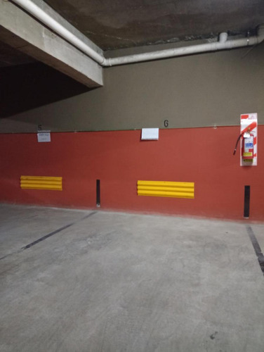 Imagen 2 de 3 de Oportunidad - Cochera En Venta