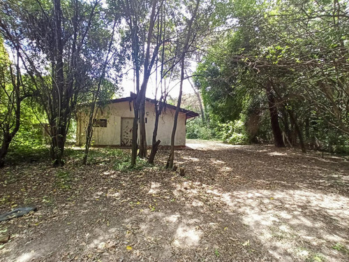 Terreno De 5200 M2 Con Casa 2 Dormitorios Y Pileta.