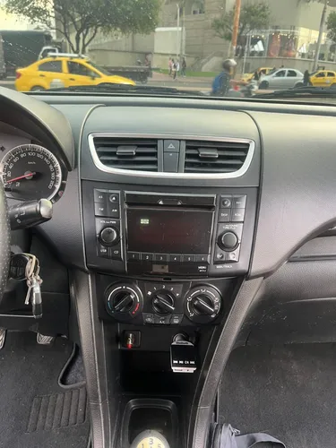 Suzuki Swift 1.2 Mt Mod 2015