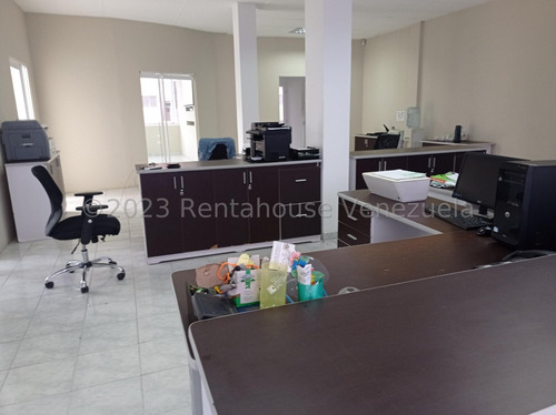Martha Peña Silva Rentahouse Vende Excelente Galpon Industrial En Zona Ind. La Chapa La Victoria Mps 23-24608