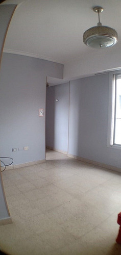 Imagen 6 de 19 de Departamento 2 Ambientes Lateral