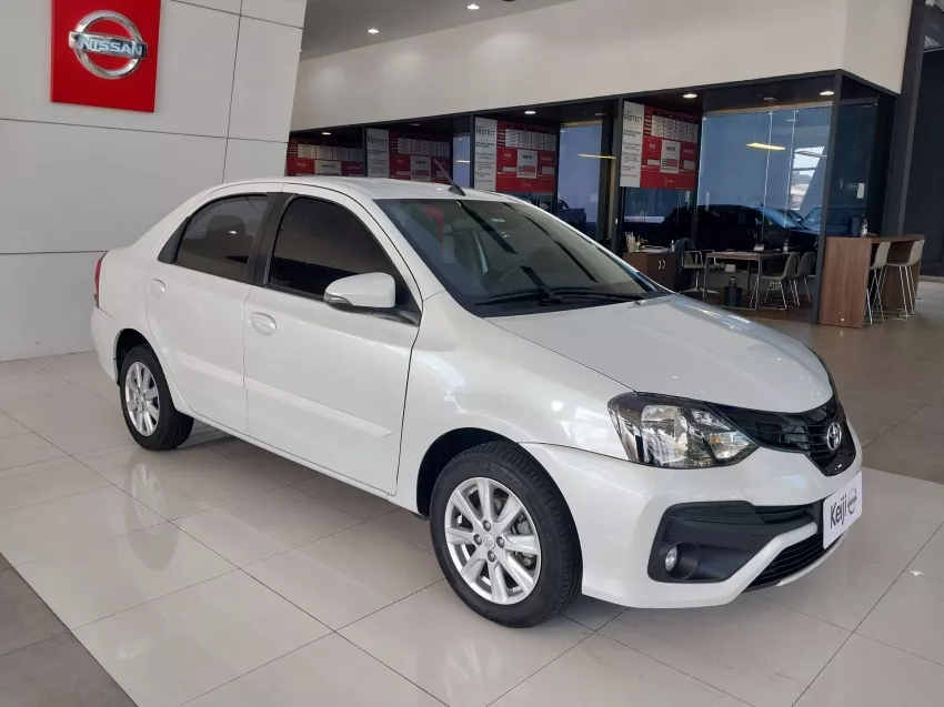 Toyota Etios 1.5 X PLUS SEDAN 16V FLEX 4P MANUAL