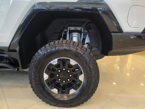 GMC Hummer EV PICKUP DEMO