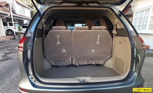 Toyota Previa .
