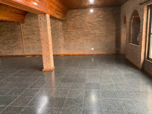 Imagen 9 de 19 de Amplio Local Ubicado En Planta Alta Y Con Terraza - Centro De José C.paz