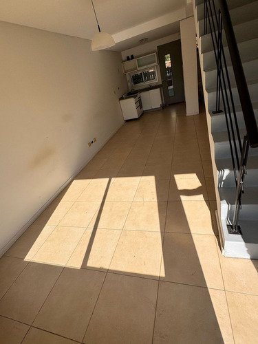 Venta Duplex 3 Ambientes Con Jardin Y Cochera