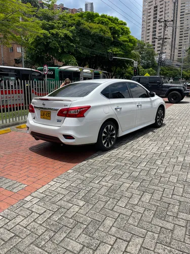 Nissan Sentra 1.8 B17 Fl Sr