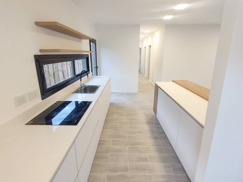 Imagen 9 de 30 de Moderna Casa De 4 Ambientes A Estrenar En Venta En San Ramiro, Pilar Del Este