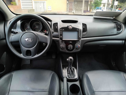 Kia Cerato Forte 2014 Full