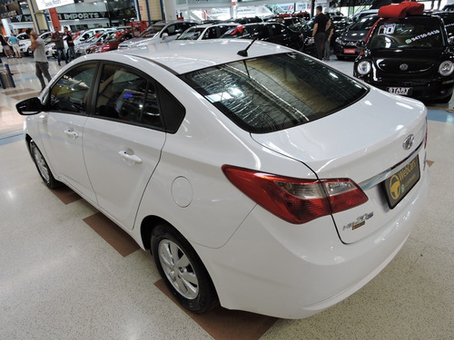 Imagem 5 de 10 de Hyundai Hb20s 1.6 Confort Plus 16v Automático 2015