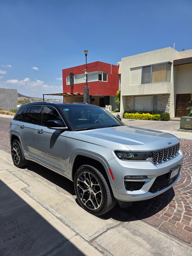 Jeep Grand Cherokee 5.7 Summit 4x4 Mt