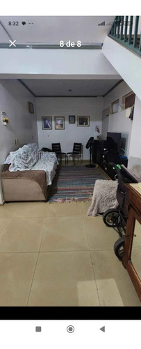 Vendo Linda Casa No Lúcio Costa, Com Duas Kitnet No Lote.
