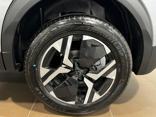 Peugeot 2008 1.0T Allure