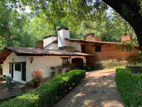 Casa En Valle De Bravo Se Vende Como Terreno