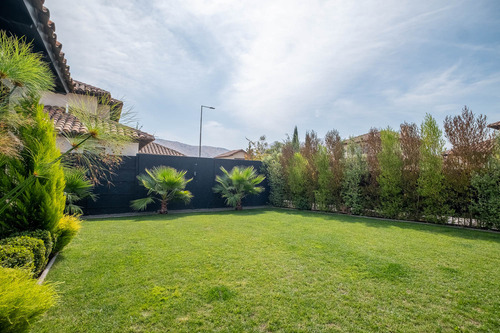 Condominio Los Robles: Hogar Ideal En Piedra Roja