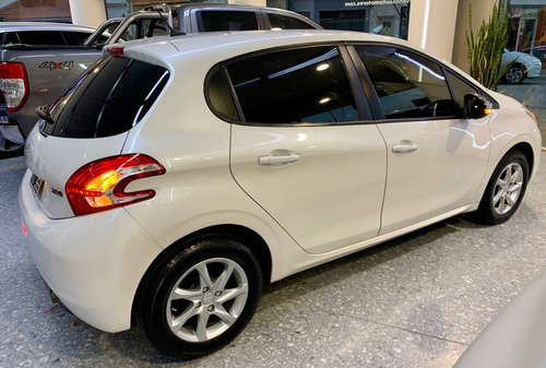 Peugeot 208 1.5l Allure Touchscreen. Autos 208 Usados