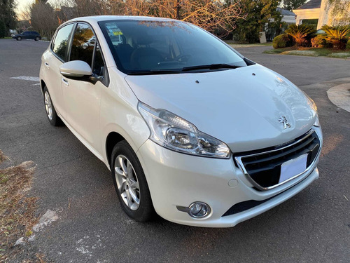 Imagen 2 de 14 de Peugeot 208 1.5 Allure Touchscreen 2015