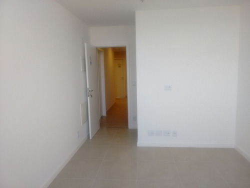 Imagem 3 de 15 de Sala Comercial Para Venda No Alcântara Em São Gonçalo - Rj - 1012