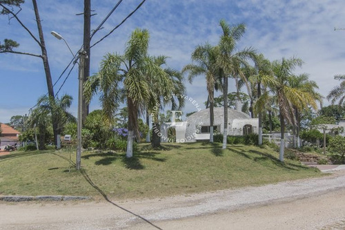 Imagen 4 de 22 de Casa En Venta De 4 Dormitorios En Playa Mansa (ref: Est-534)