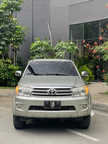Toyota Fortuner 2.7l 4x2