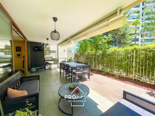 Departamento En Venta De 3 Dorm. Con Jardin En Las Condes
