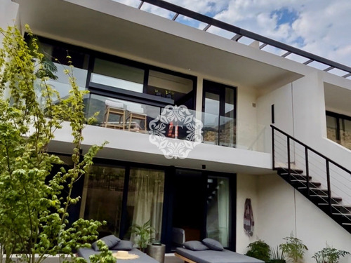Cesión Promesa, 4d/4b, 2 Estacionamientos Y 1 Bodega, Jardín