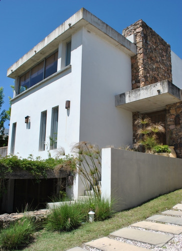 Casa En Alquiler Por Temporada De 3 Dormitorios En Montoya (ref: Atm-7193)