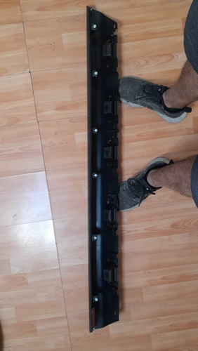 Moldura Derecha Suzuki Jimny 2019 2023 Original. (Usado)