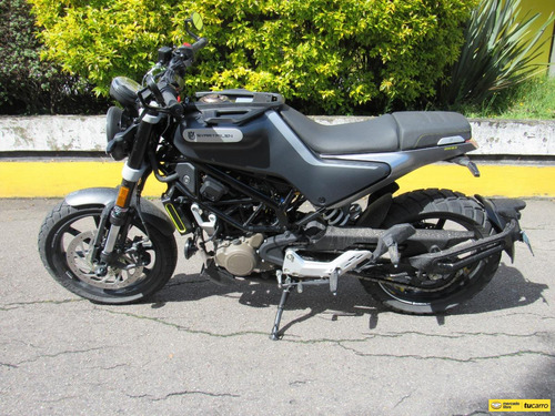 Imagen 19 de 25 de Husqvarna Svartpilen 200 Te