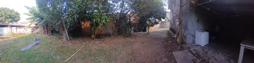 Sobrado À Venda Com Amplo Terreno!