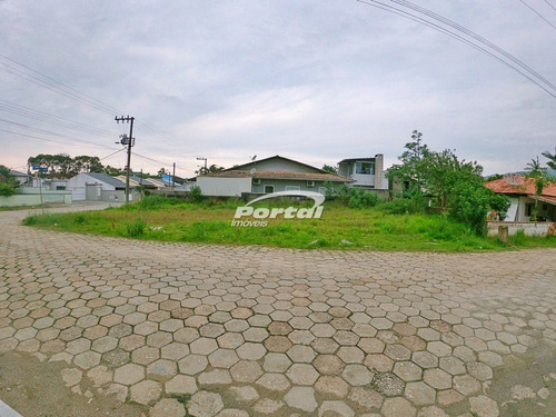 Imagem 3 de 13 de Terreno Com Área De 296m², Localização Privilegiada Em Balneário Piçarras, Distância Da Praia 1,8km. - 35710640v