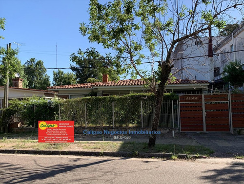 Venta - Casa - 4 Dormitorios - 3 Baños - Piscina -atlantida
