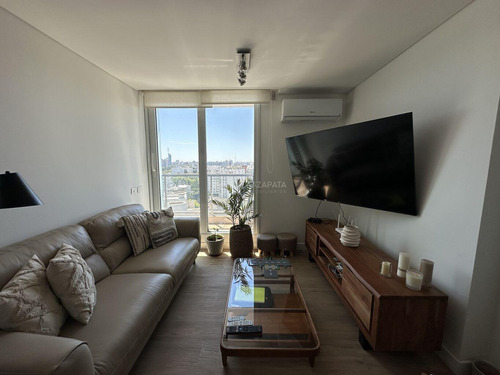 Venta Con Renta Apartamento 2 Dormitorios En Edificio Joy. Garage