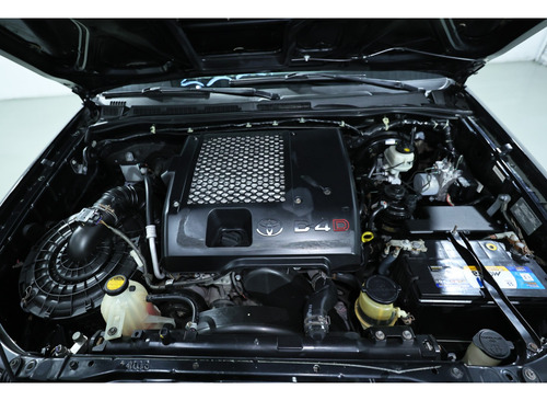 Toyota Hilux SW4 3.0 SRV 4X4 7 LUGARES 16V TURBO INTERCOOLER DIESEL 4P AUTOMÁTICO