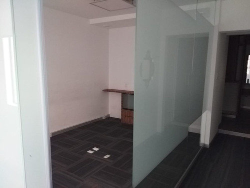 Imagen 9 de 14 de Casa Para Oficinas En Venta / Adolfo Prieto