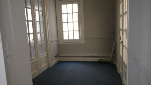 Imagen 12 de 16 de Regias Oficinas Ubicadas En El Histórico Edificio -pasaje Urquiza