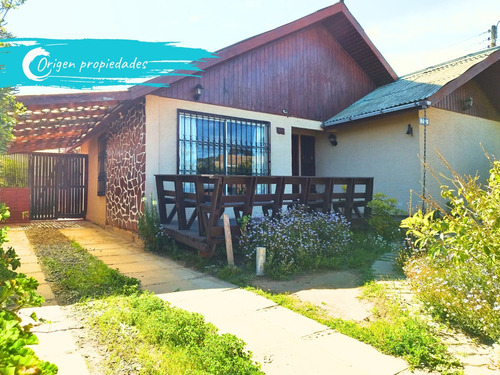 Casa A Cuadras Parque El Canelo, Barrio Turístico Algarrobo