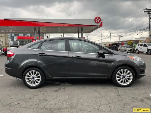 Ford Fiesta Titanium 1.6cc AT AA 4X2