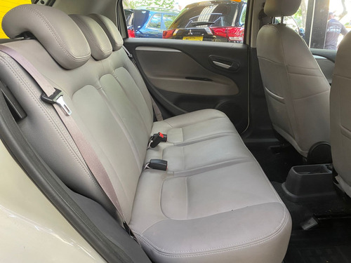 Fiat Punto 1.6 ESSENCE 16V FLEX 4P AUTOMATIZADO