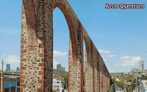 Condo Con Alberca Techada, Asadores, Camcha De Padel, Gym, Venta, Fraccionamiento San Jeronimo Queretaro.