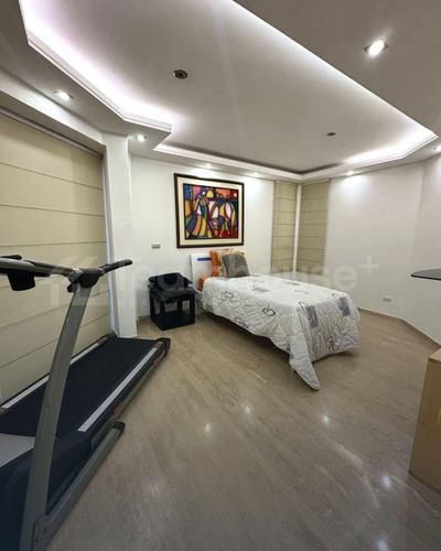 Teamhouse+ Ofrece En Venta Lujosa Casa En Las Villas