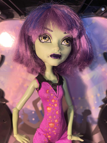 181 - Monster High Create A Monster Restauração (Usado)
