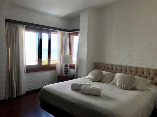 Imagen 12 de 14 de Casa Peninsula Primera Linea Venta Alquiler Punta Del Este