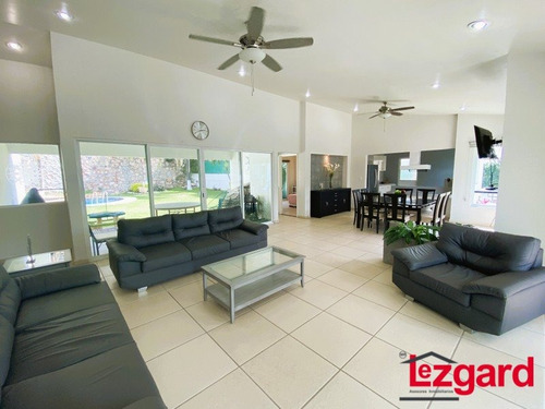 En Venta Casa De Un Piso En Lomas De Cocoyoc