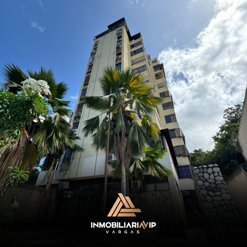 Te Ofrecemos En Venta Apartamento Ubicado Macuto - Estado La Guaira.  Ref 010 - 631