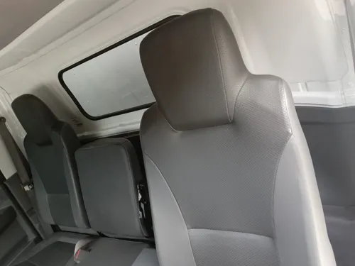 Como Nueva Chevrolet Nqr 2023 Furgon Carga Seca Con 30.000km
