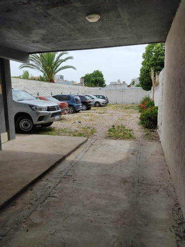 Imagen 2 de 3 de Vendo, Cochera En Barrio Pacifico